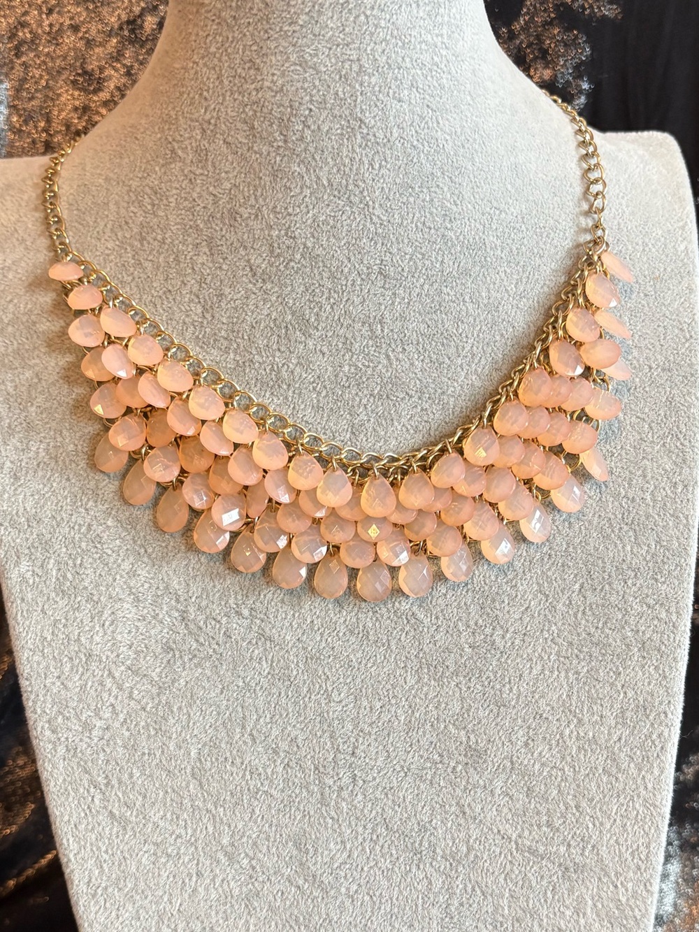 Teardrop Choker Bib Necklace in Peach Pink